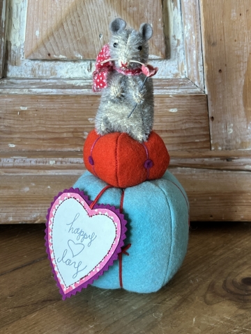 Picture of Happy Heart Day Pincushion Pileup – SALE