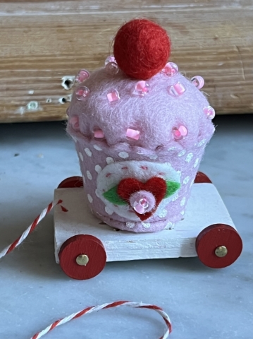 Picture of Pinky Cakes - a wee toy - OOAK by Jody Battaglia