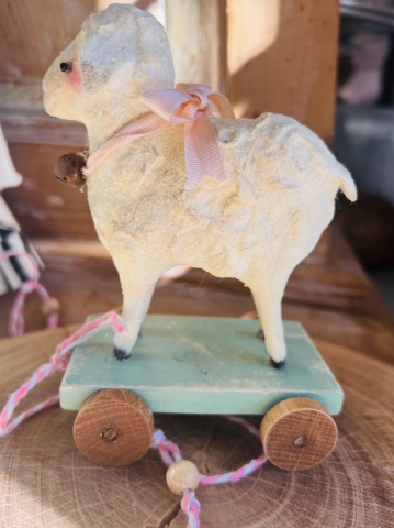 Picture of Lambie Pull-toy - ooak by Ilaria Giostrella  