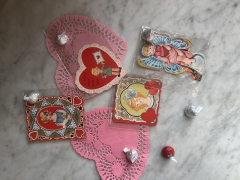 Picture of Vintage Valentines - treat lot F