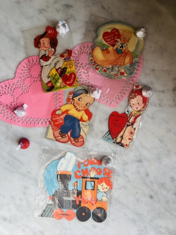 Picture of Vintage Valentines - treat lot G