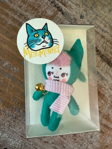 Picture of Mini Camille Aqua Bat - original by Cor - M for Monkey 