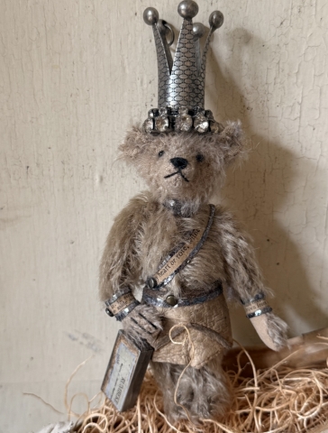 Picture of Queenie - ooak by Letty Worley  