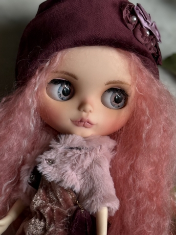 Picture of "Violetta" - Custom Blythe by Kiss Kiss Dolls wearing Winterfog Fashion