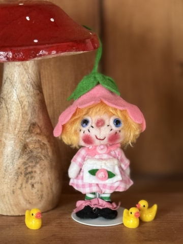 Picture of Bitty Bloomer - ooak by Jody Battaglia 