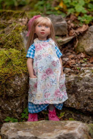 Picture of IN STOCK - NEW - 20206  "POPPY" - 50cm/19.5" Junior Puppen by Zwergnase 