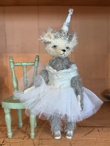 Picture of "Party Girl Viveca" - ooak 7" art teddy by Letty Worley